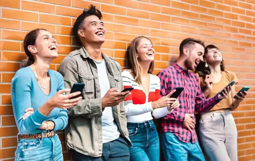 Young-adults-with-phones